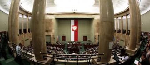 Парламент продовжить роботу над законом про заробітчан