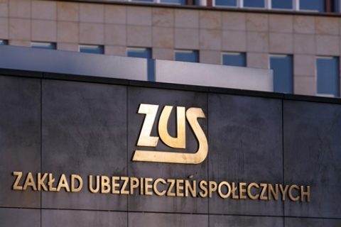 У Польщі збільшується число соціально застрахованих працівників з України