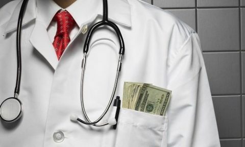 Польські урядовці прагнуть спростити працевлаштування українських лікарів