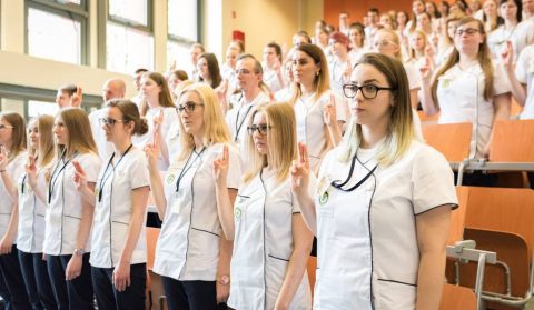 Що заважає українським медсестрам працювати в польських лікарнях?