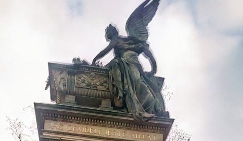 Українцям ускладнили похорон померлих родичів