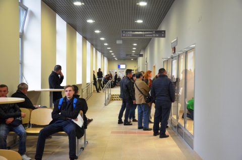 У Польщі понад 150 тис. українців мають картки побуту