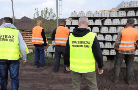 Польська фірма незаконно найняла українців