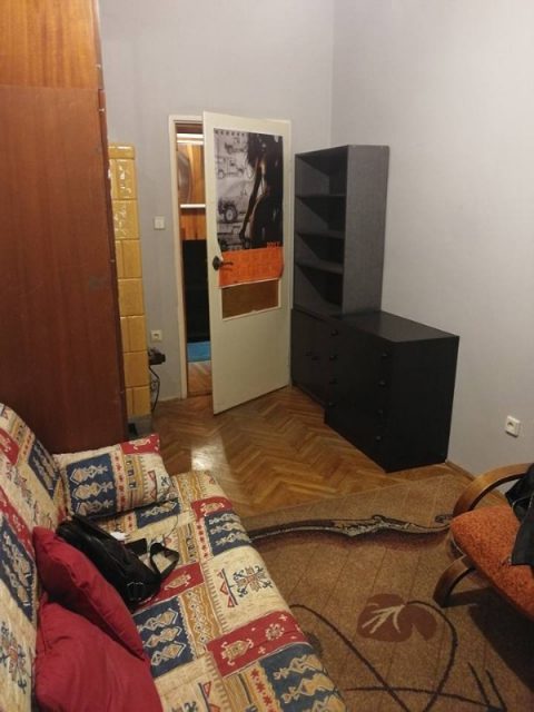 Житло для однієї дівчини