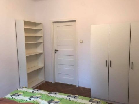 Кімната у Варшаві