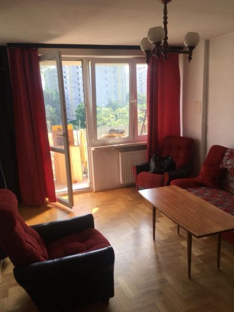 Трикімнатна квартира у Варшаві