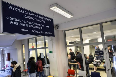 Українці роками чекають на тимчасовий дозвіл на проживання у Польщі
