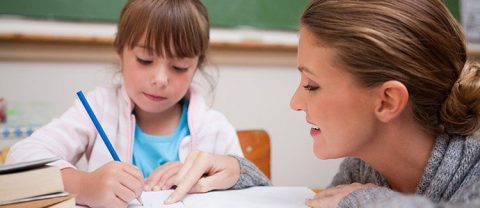 Дітям українських заробітчан вивчити мову та інтегруватися допоможуть викладачі-асистенти