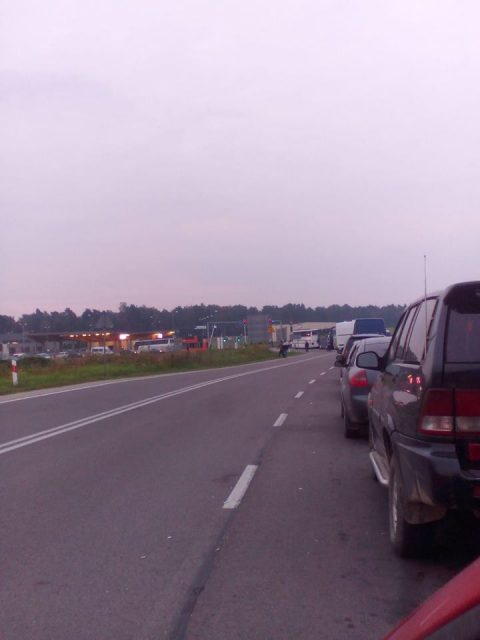 «Восьма година в черзі до України через Грушів. До митниці ще далеко» – польські прикордонники страйкують