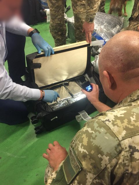 В Україні викрили дві спроби контрабанди наркотиків з Польщі