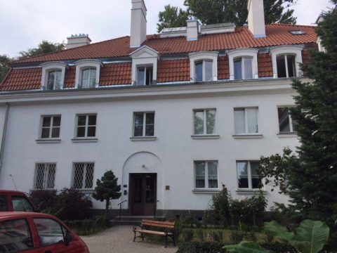 Сонячна двокімнатна квартира в Варшаві