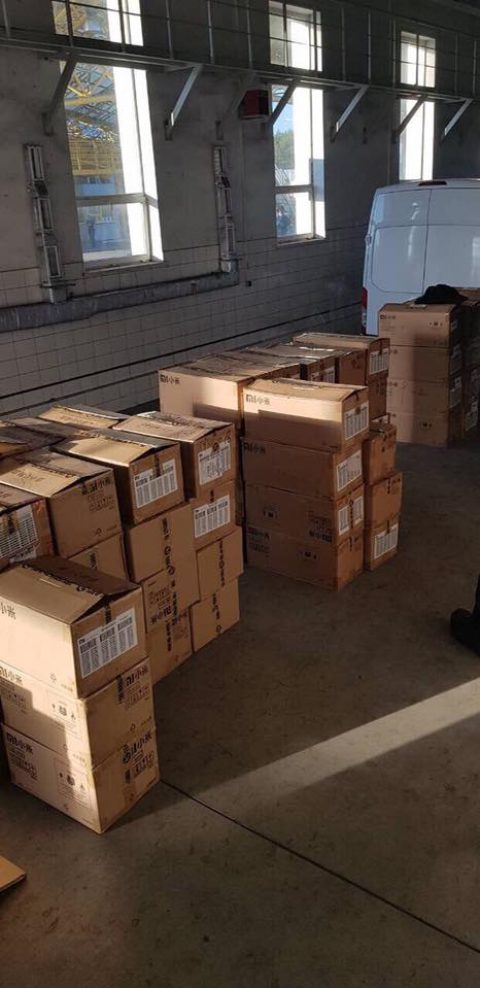 Смартфонів на 700 тисяч доларів намагалися провезти в Україну під виглядом поштових відправлень