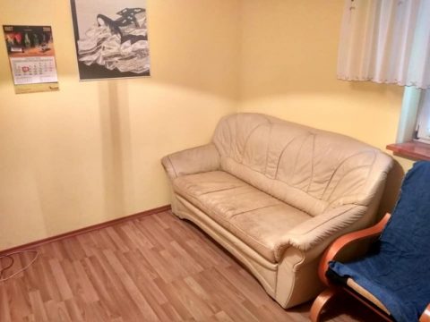 Кімната у двокімнатній квартирі