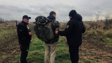 Відсутність грошей і документів штовхає іноземців на порушення кордону