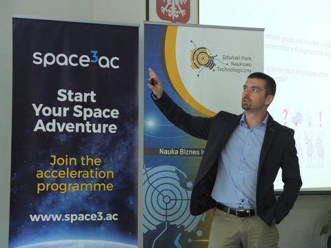 Як знайти своє місце в новому середовищі?