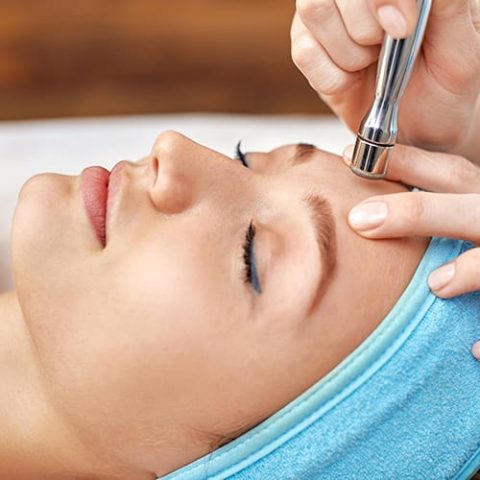 Зроби своє обличчя сяючим та бездоганним!