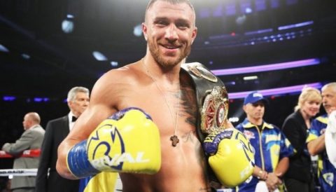 Василь Ломаченко з яскравою перемогою став чемпіоном світу за двома версіями (Відео)
