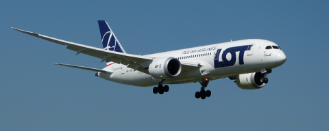 Польський авіаперевізник планує запустити рейси до Івано-Франківська