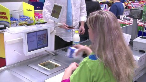 Biedronka зваблює працівників високими зарплатами