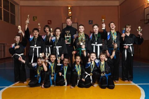 Набір дітей дошкільного та шкільного віку в секцію карате