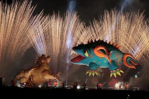 Парад драконів та шоу феєрверків!