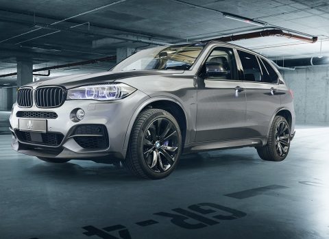 Орендував елітне BMW задля викрадення. Особу посвідчив українським паспортом