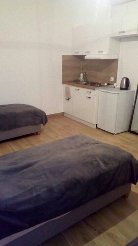 Неподалік столиці