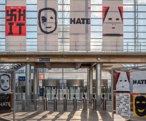 Дизайнер з України отримав нагороду в Польщі за плакат про ненависть