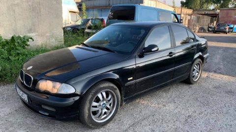 Kupie auto sprawne lub uszkodzone