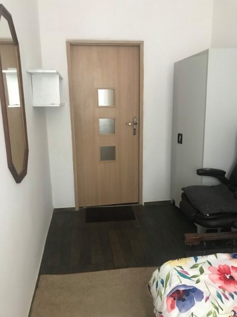 Здаеться кiмната!