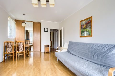 Dwa nieprzechodnie pokoje przy stacji metra! 2400 zł Stoklosy