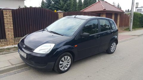 2004 Ford Fiesta benzyna salon Polska niski przebieg 117tys km 4700 zł