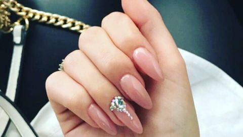 Запрошую на гель-лак, нарощування нiгтiв гелем!