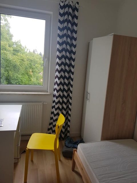 Wynajmę nowoczesny pokój w świetnej lokalizacji.