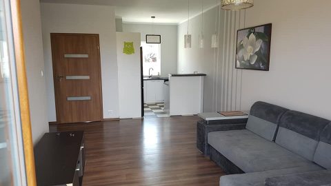 Wynajmę mieszkanie 46 metrowe, słoneczne na parterze.