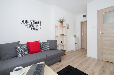 Mała kawalerka na Strzyży – dobrze skomunikowana