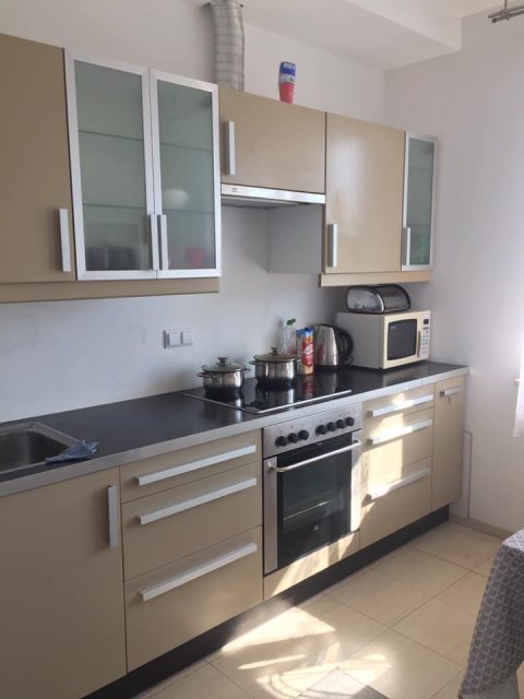 Комната,подселение для девушки Бемово.Варшава.