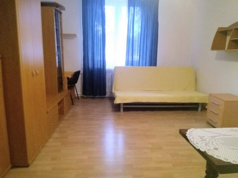 Duża kawalerka (36m2) na Bielanach do wynajęcia.