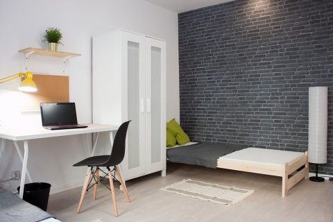 Pokoje jednosobowe w ścisłym centrum – Wrocławska, Stare Miasto