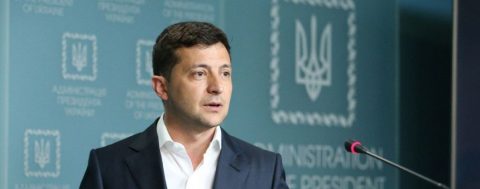 Скаржитися на “гарячу лінію” НАБУ та платити податки закликав Президент України (Відео)