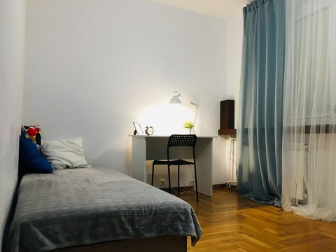 Pokój z balkonem blisko SGGW, Vistula i metra Stokłosy 950 zł