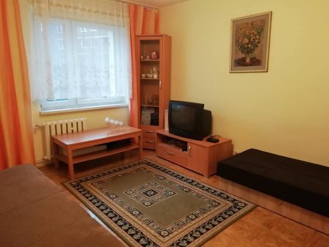 Место в комнате для девушки.Вроцлав 630зл.