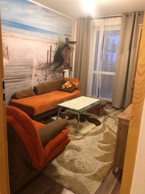 КІМНАТА З БАЛКОНОМ ВАРШАВА ПІДСЕЛЕННЯ PKP Wlochy.