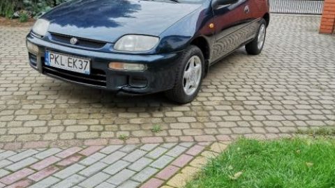 Mazda 323 1,5 benz 170 tys