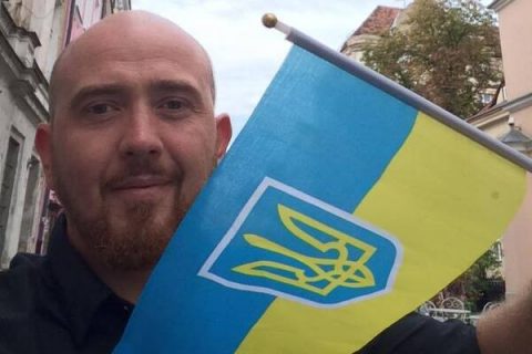 Душив і зламав ніс: у Польщі роботодавець жорстоко побив українського актора (Фото 18+)