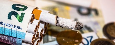 З нового року сигарети та алкоголь у Польщі стануть ще дорожчими