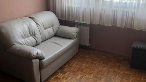 Pokój do wynajęcia w Warszawie w mieszkaniu 3 pokojowym.