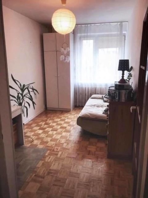 pokój w trzypokojowym mieszkaniu Od lutego