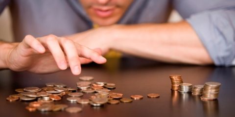 Вперше за 12 років «мінімалка» в Україні обійшла найменшу зарплату РФ і Білорусі