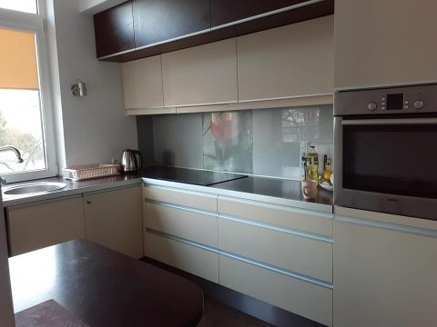 Сдаются в 3х комнатной квартире 2 комнаты